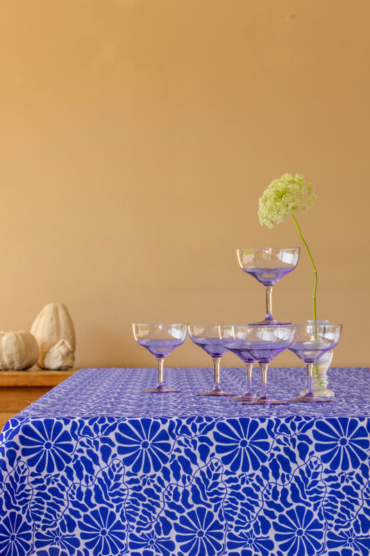 Mantel Greek Blossom